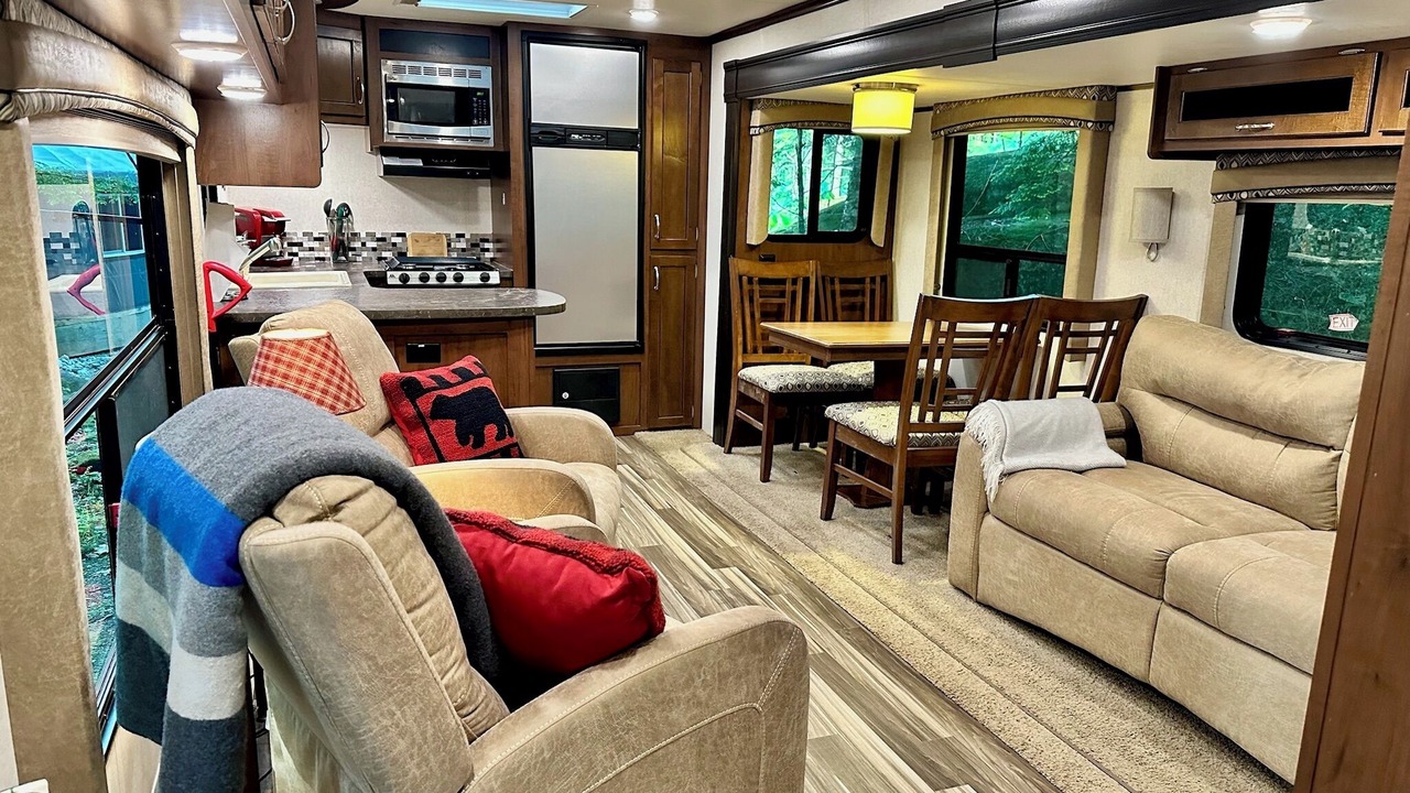 Photo of Livingroom in Warrensburg