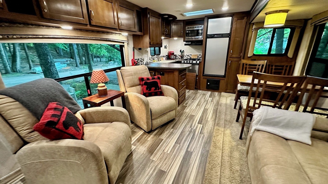 Photo of Livingroom in Warrensburg