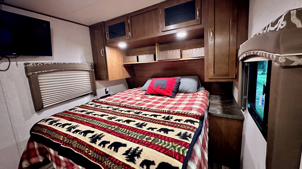 Photo of Bedroom in Warrensburg