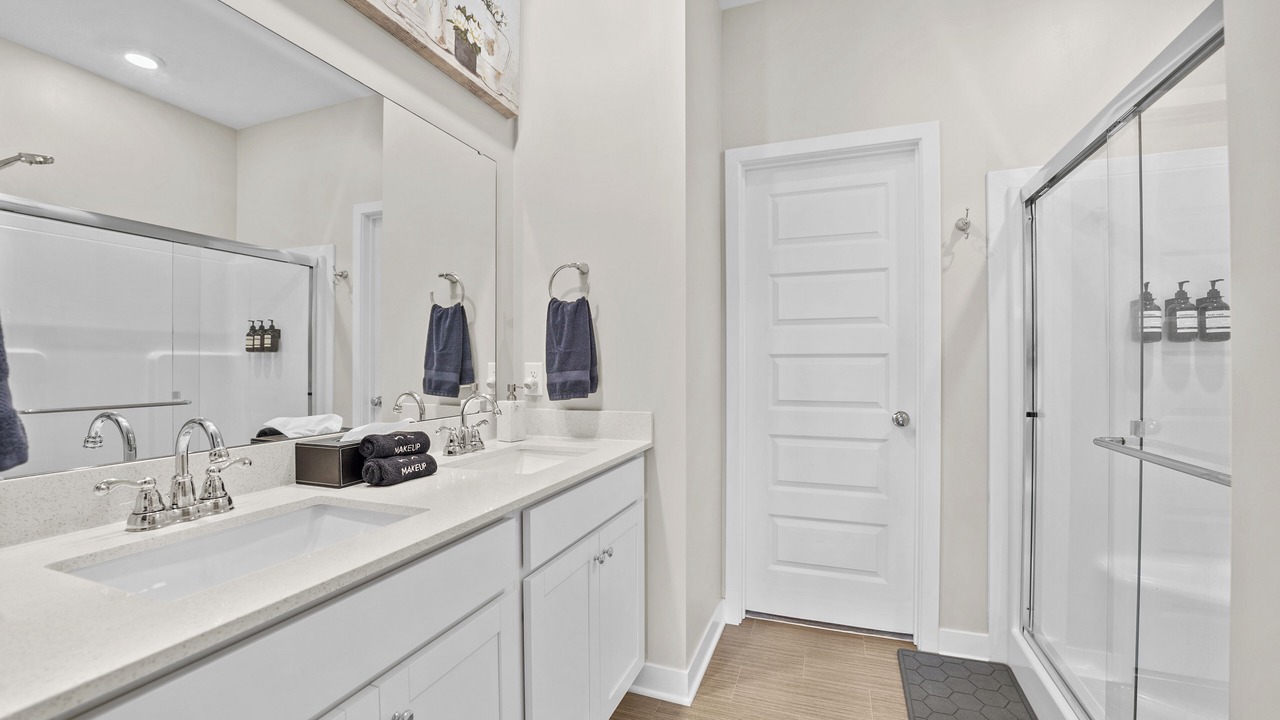 Photo of Bathroom in Maxwell