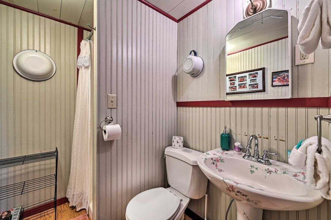 Photo of Bathroom in Olmstedville