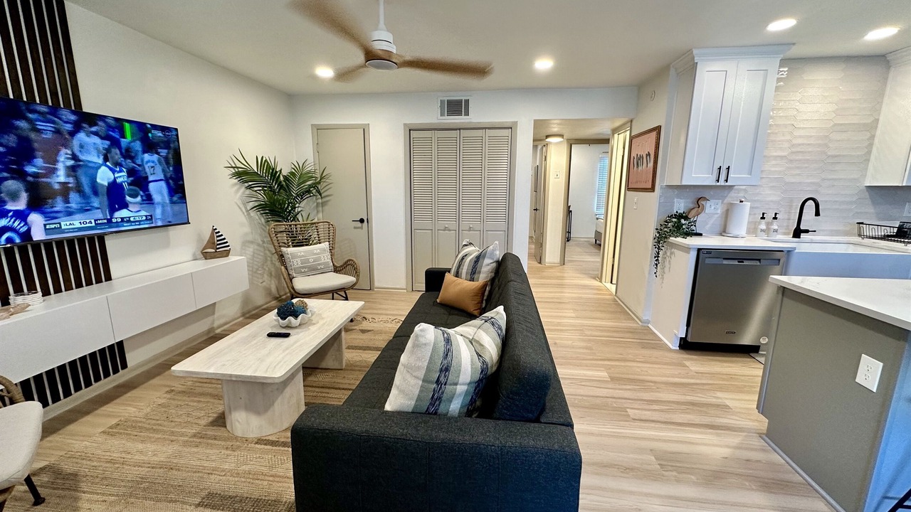 Photo of Livingroom in East Ocean View