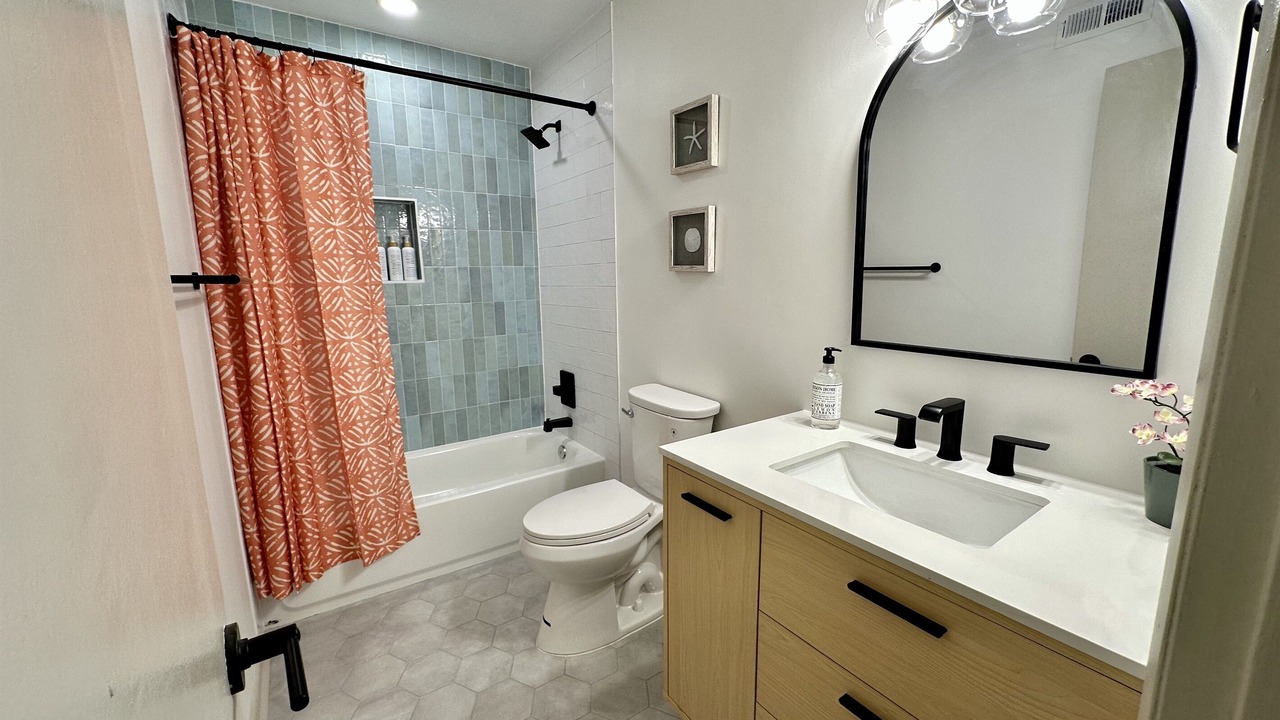 Photo of Bathroom in East Ocean View