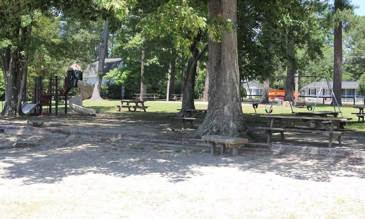 Photo of Outdoor in Dutton