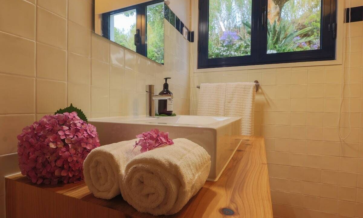 Photo of Bathroom in Mosteiros