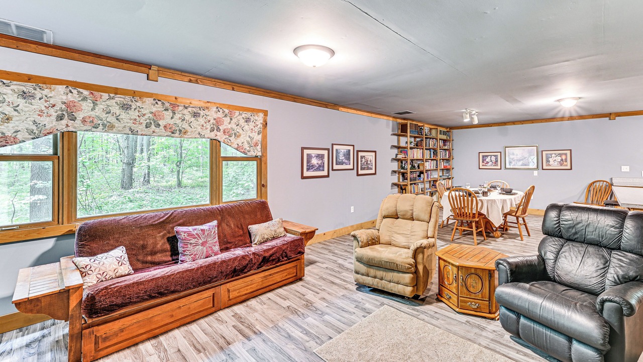 Photo of Livingroom in Granger