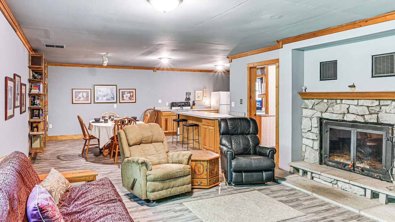 Photo of Livingroom in Granger