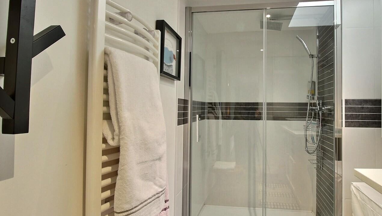 Photo of Bathroom in Belle-Isle-en-Terre