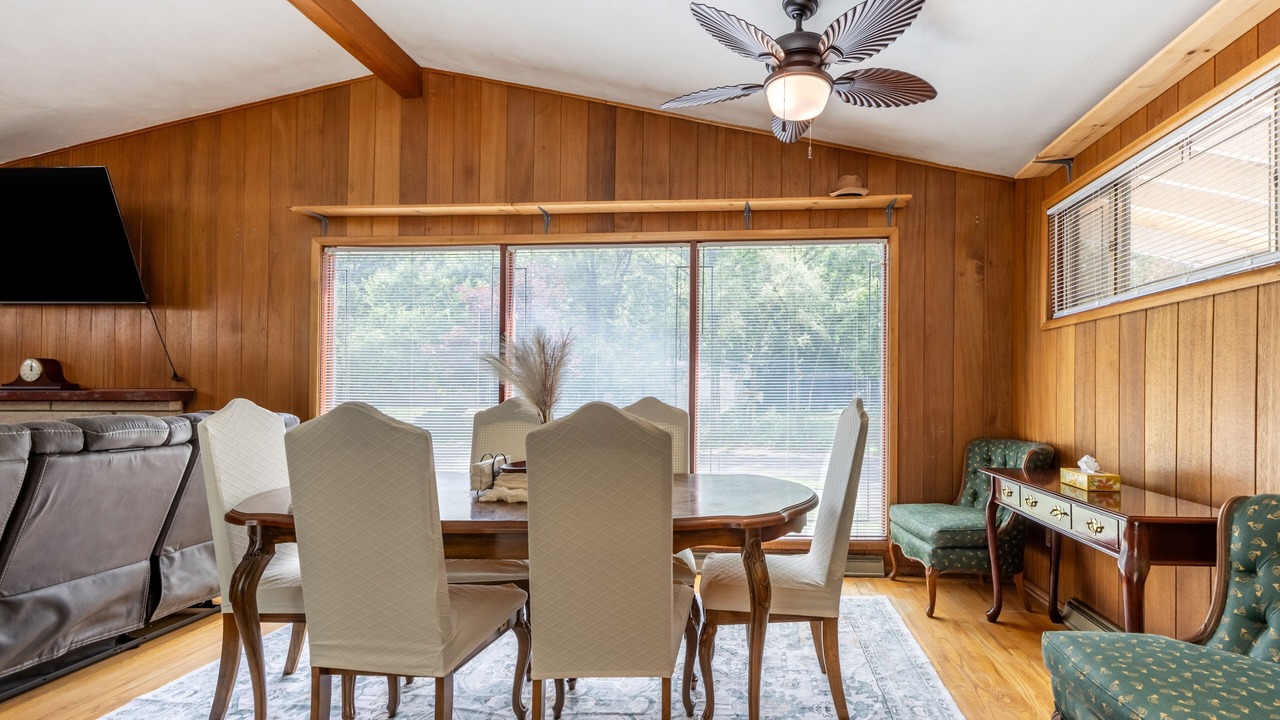 Photo of Bedroom in Miller Beach