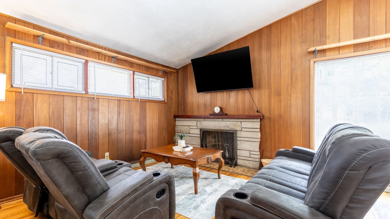 Photo of Bedroom in Miller Beach
