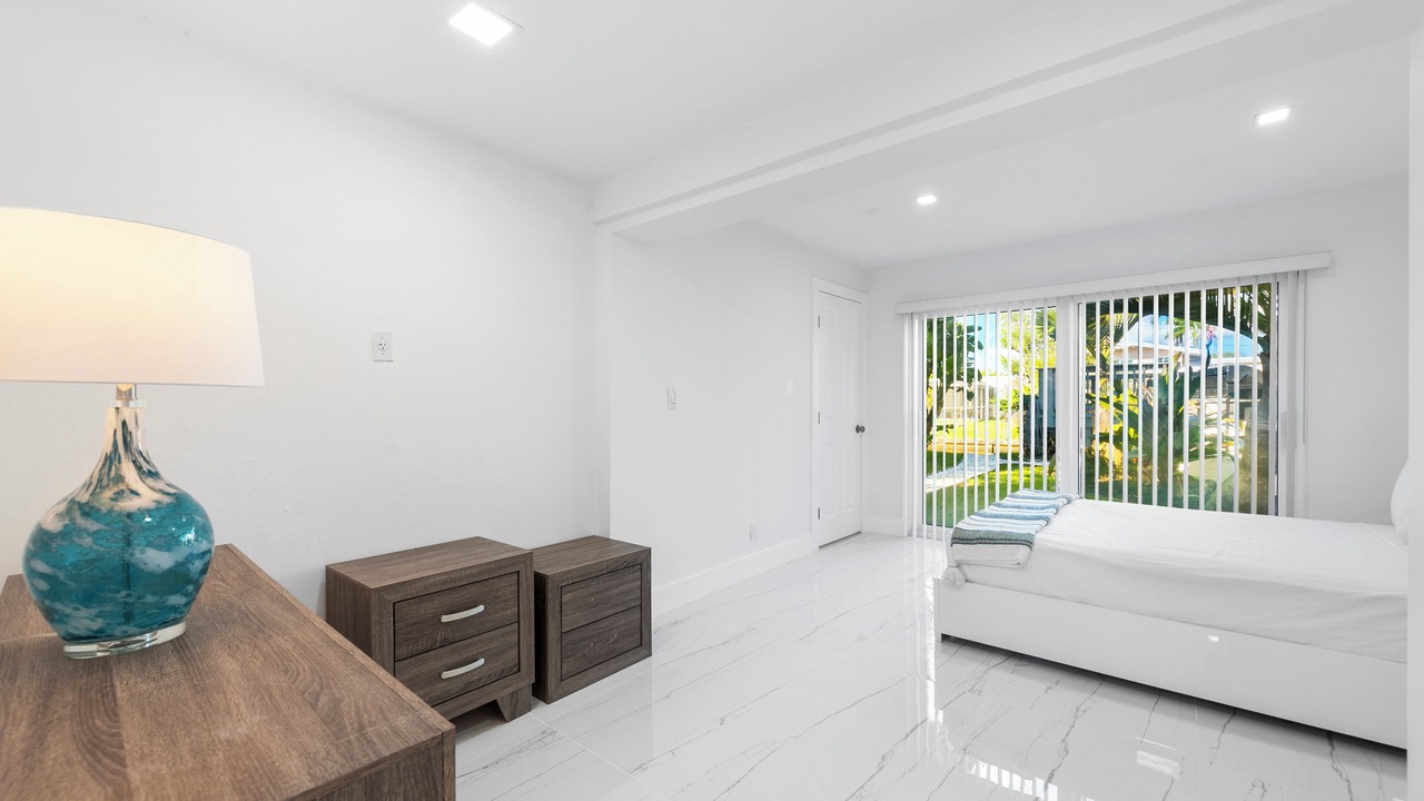 Photo of Bedroom in Lauderdale Isles
