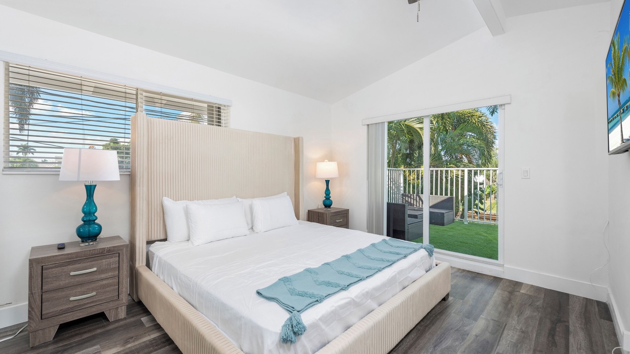 Photo of Bedroom in Lauderdale Isles