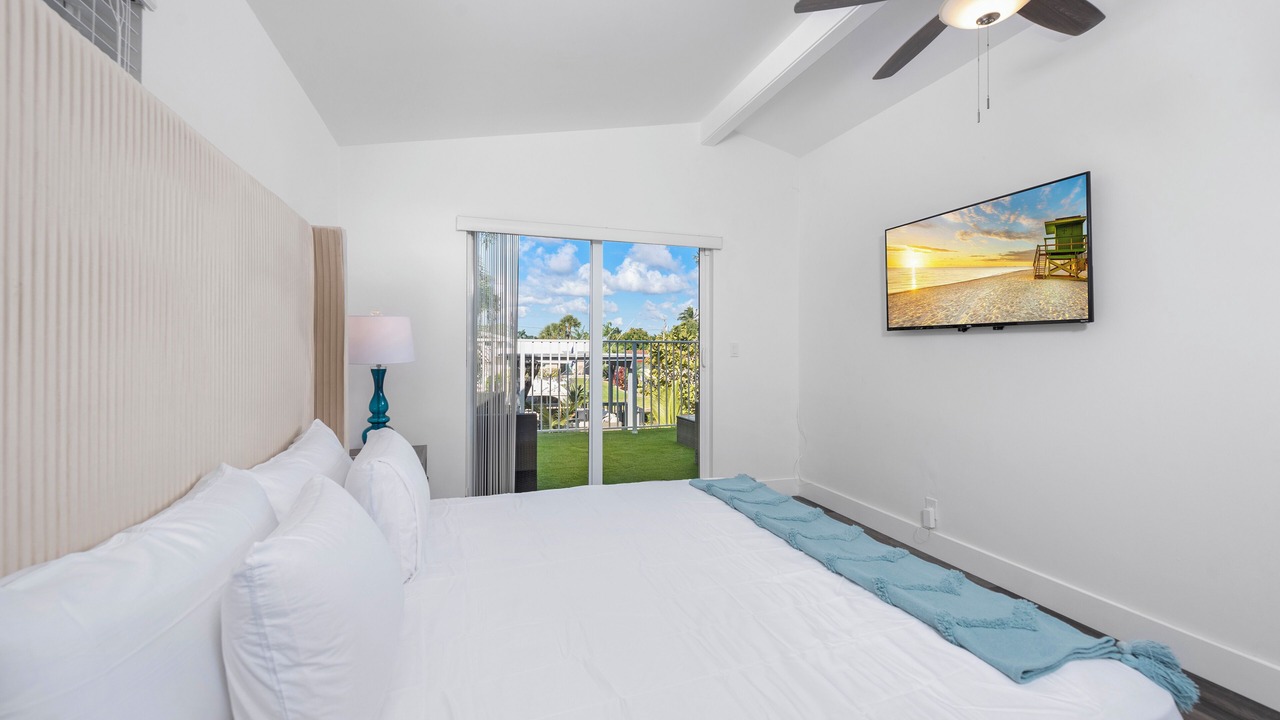 Photo of Bedroom in Lauderdale Isles