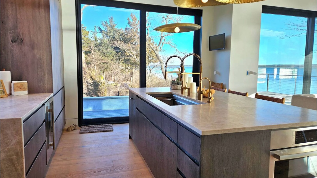 Photo of Kitchen in Aquebogue