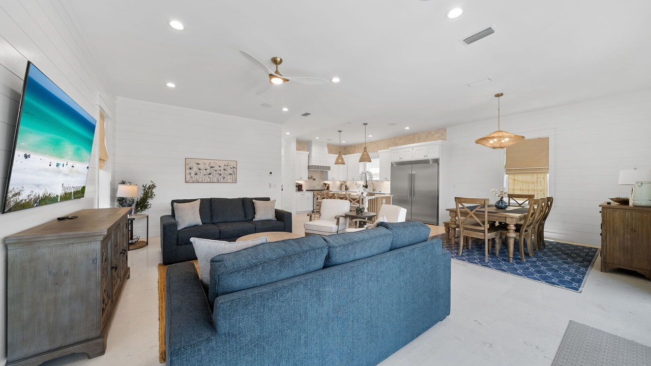 Photo of Livingroom in Village of Sugar Beach