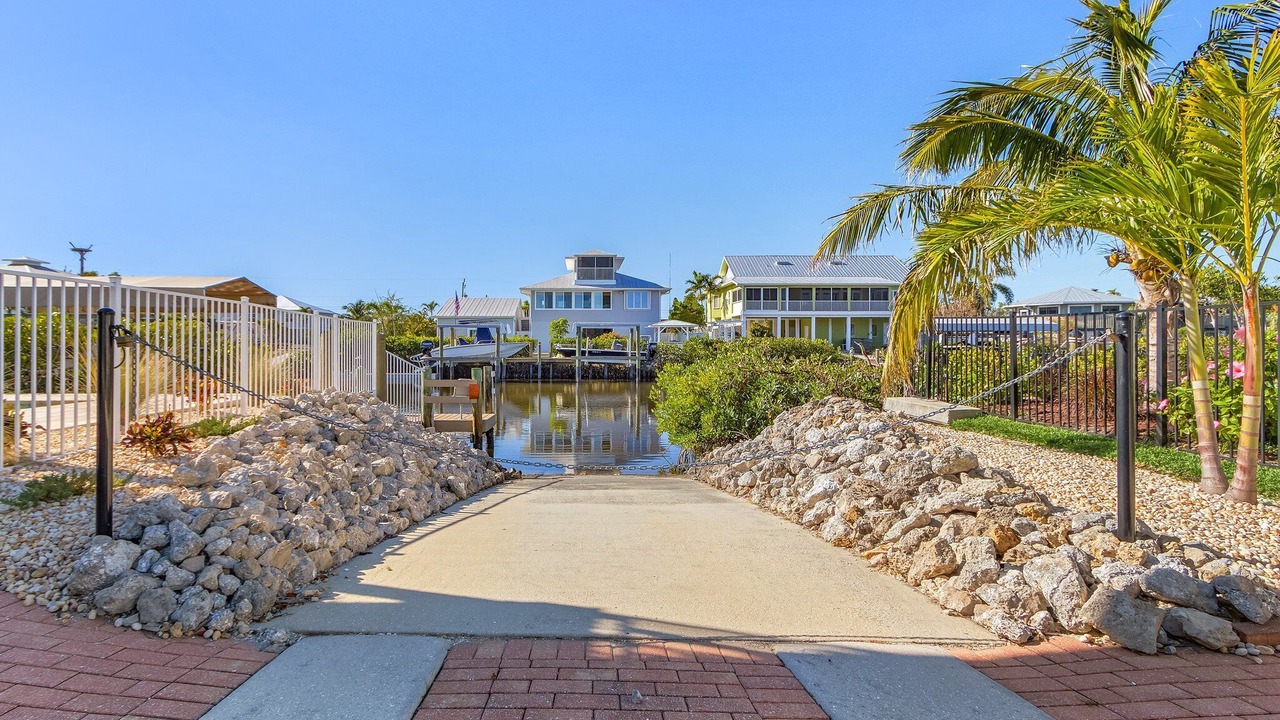 Photo of Others in Pine Island Center