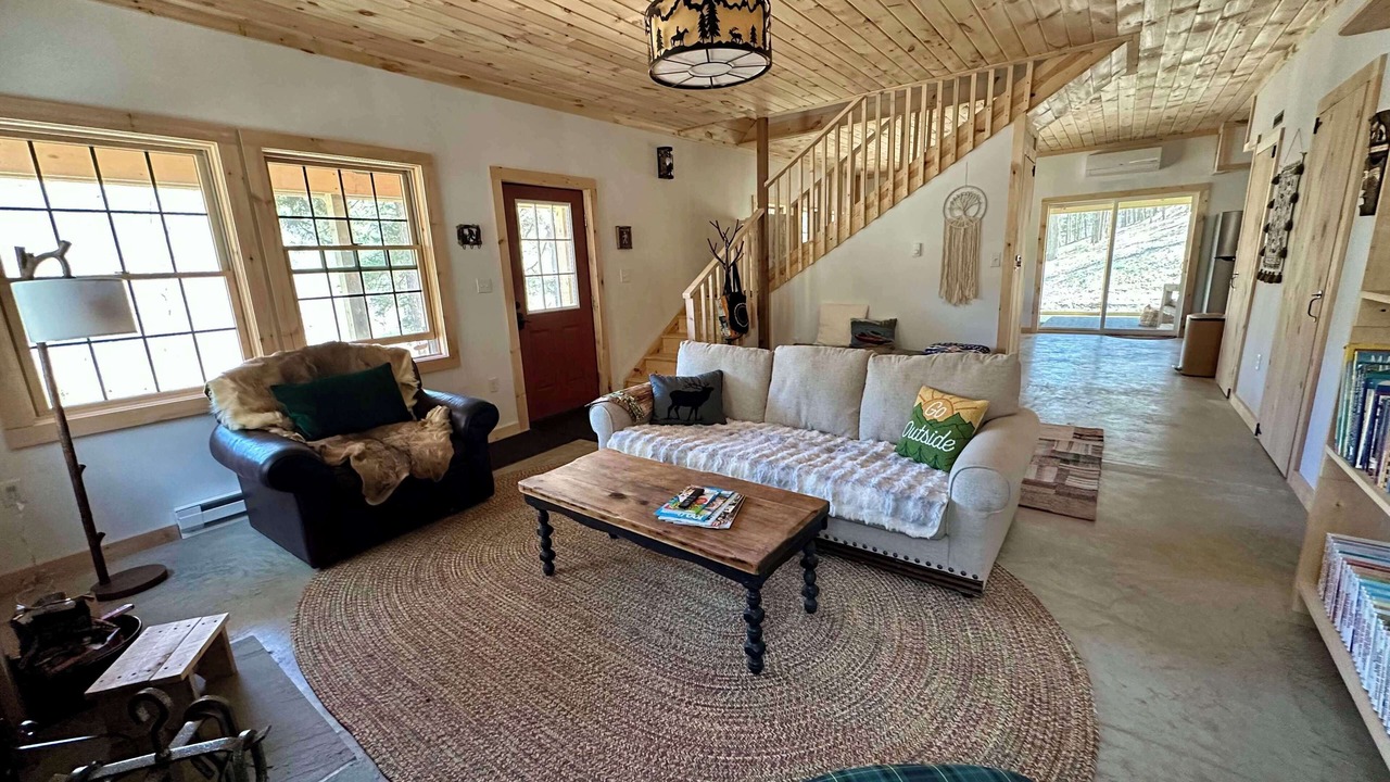 Photo of Livingroom in Cooperstown