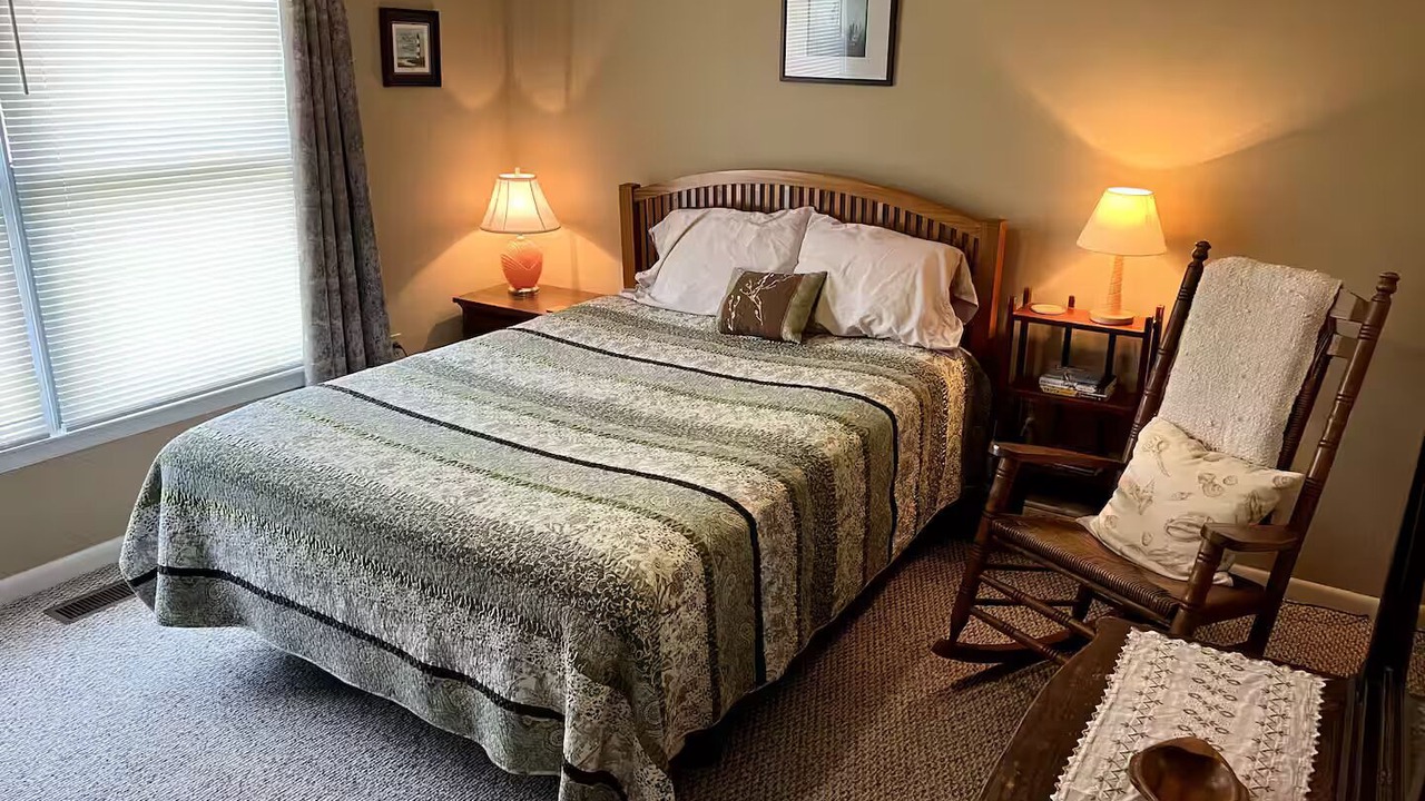 Photo of Bedroom in Colonial Beach
