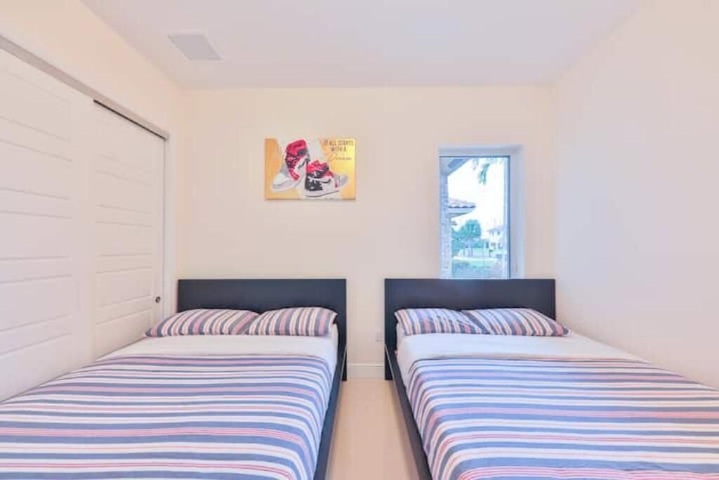 Photo of Bedroom in Davie
