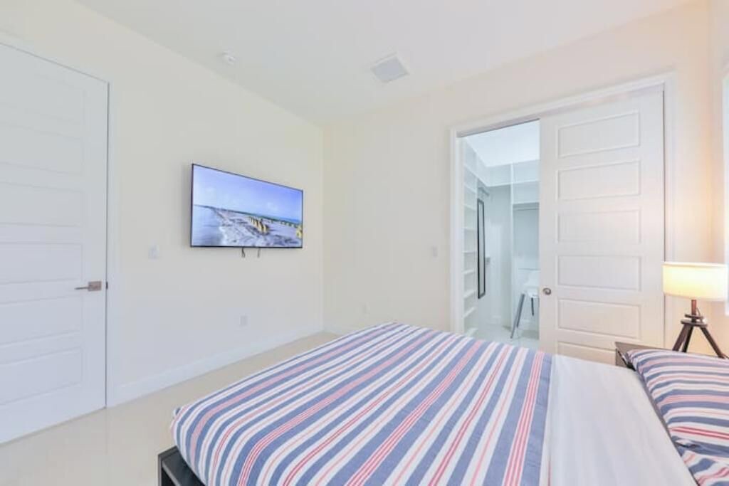 Photo of Bedroom in Davie