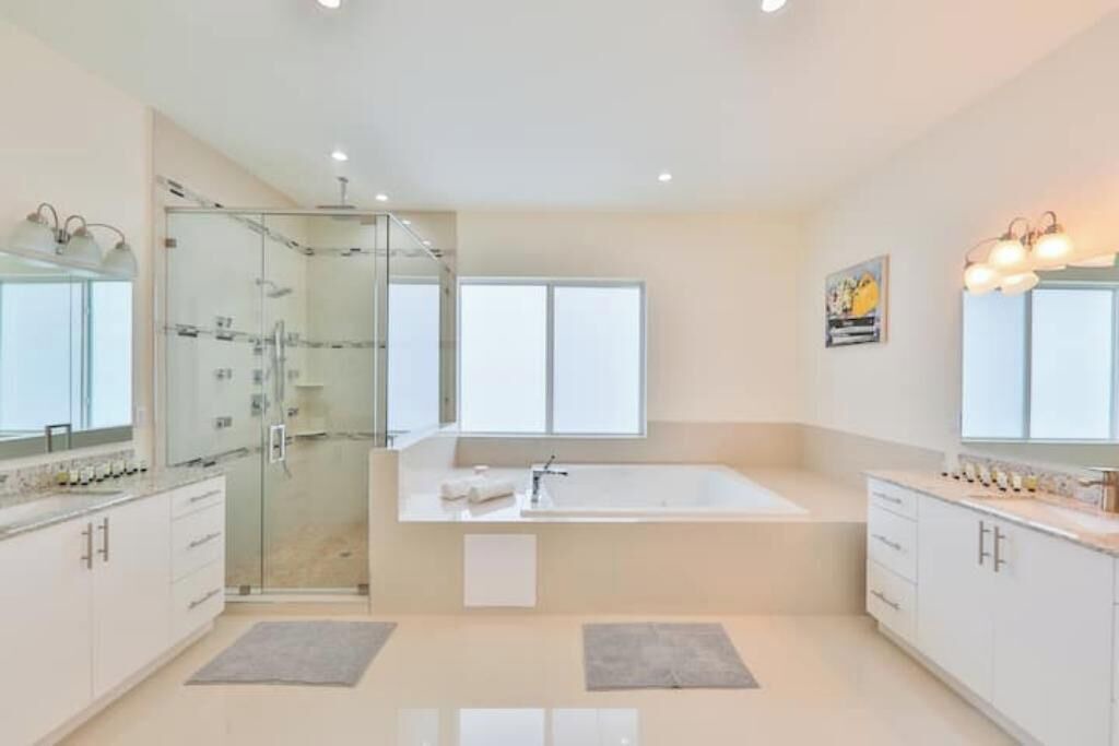 Photo of Bathroom in Davie