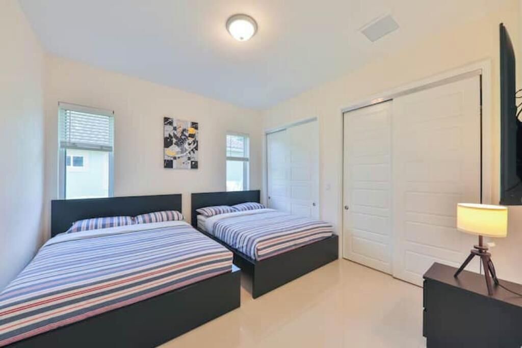 Photo of Bedroom in Davie
