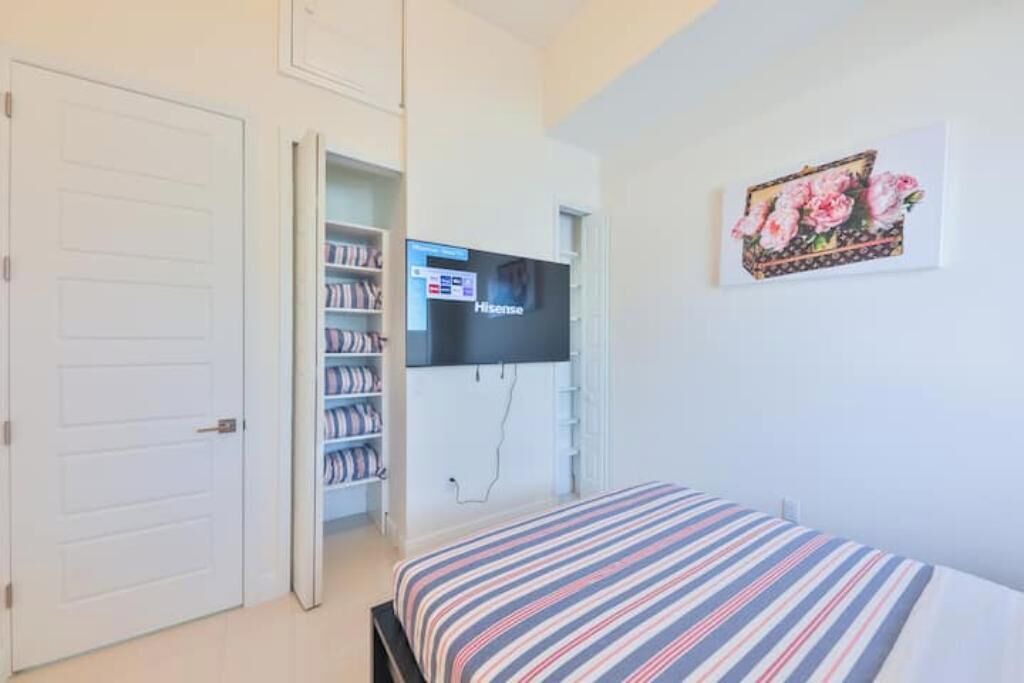 Photo of Bedroom in Davie