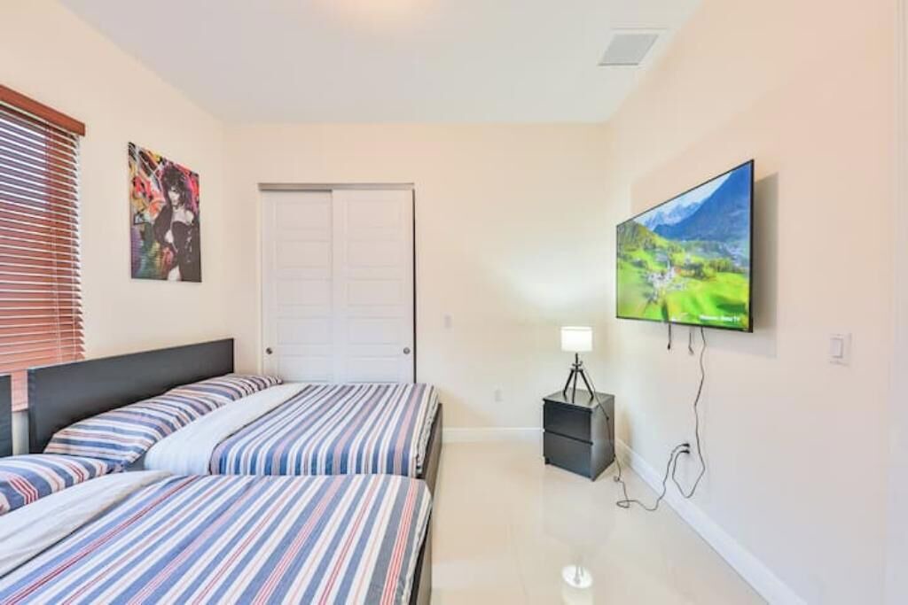 Photo of Bedroom in Davie