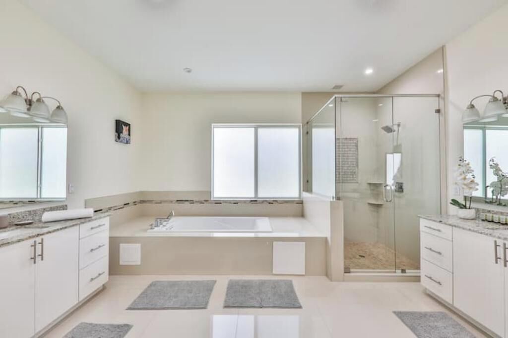 Photo of Bathroom in Davie