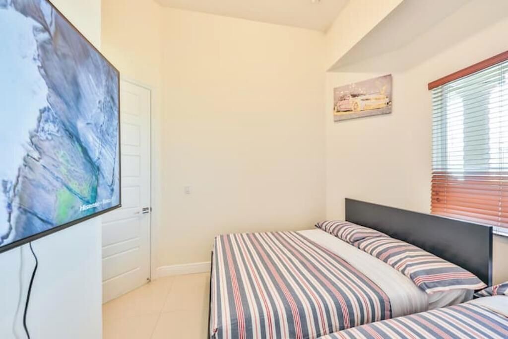 Photo of Bedroom in Davie