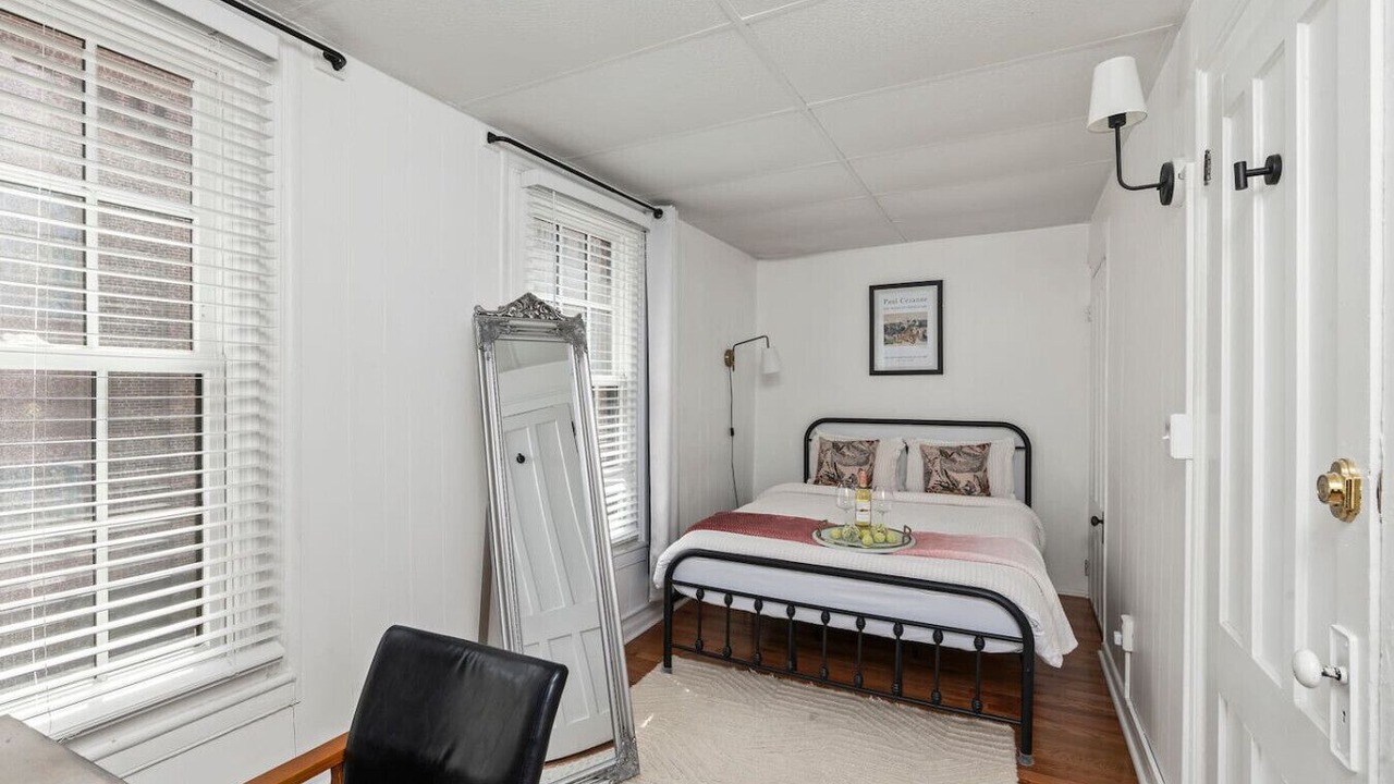 Photo of Bedroom in Troy