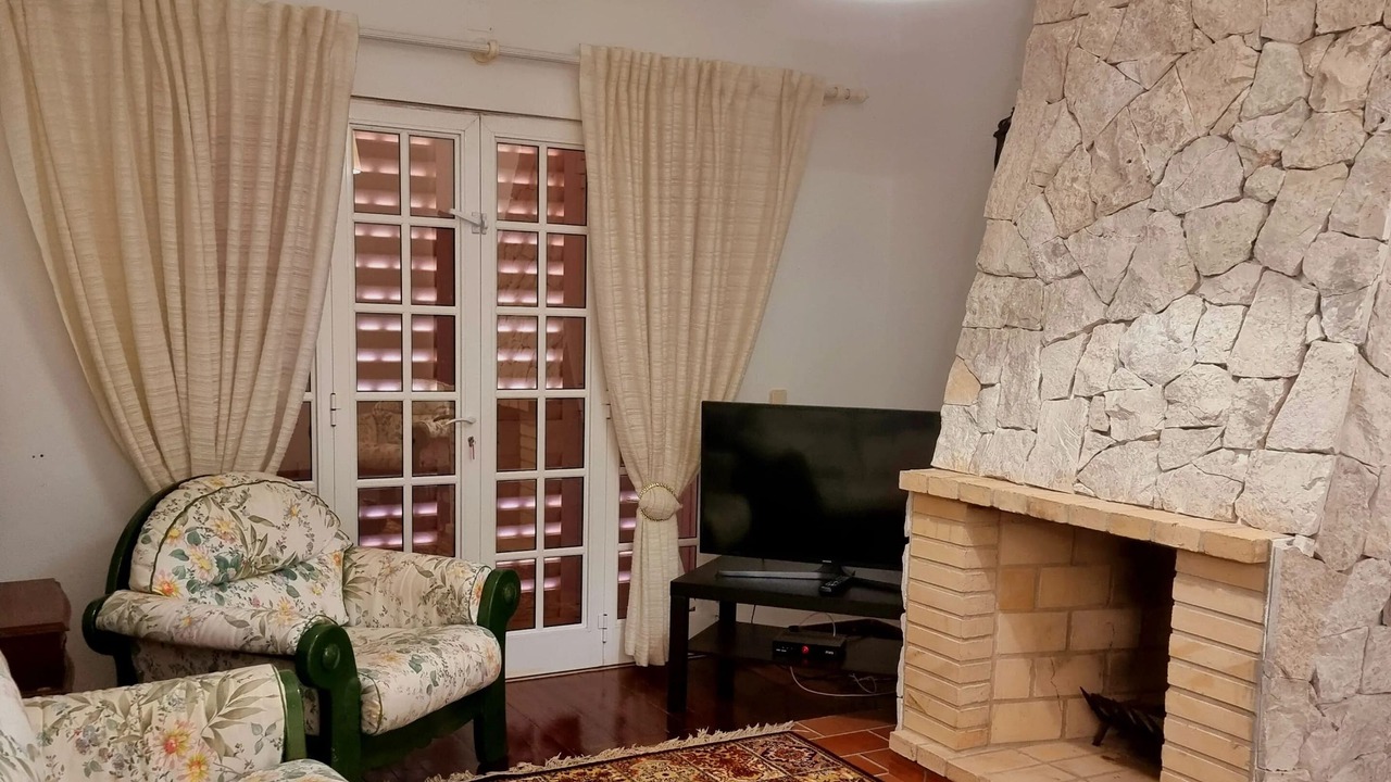 Photo of Livingroom in Alfeicao