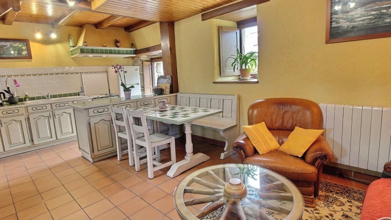 Photo of Livingroom in Tredrez-Locquemeau