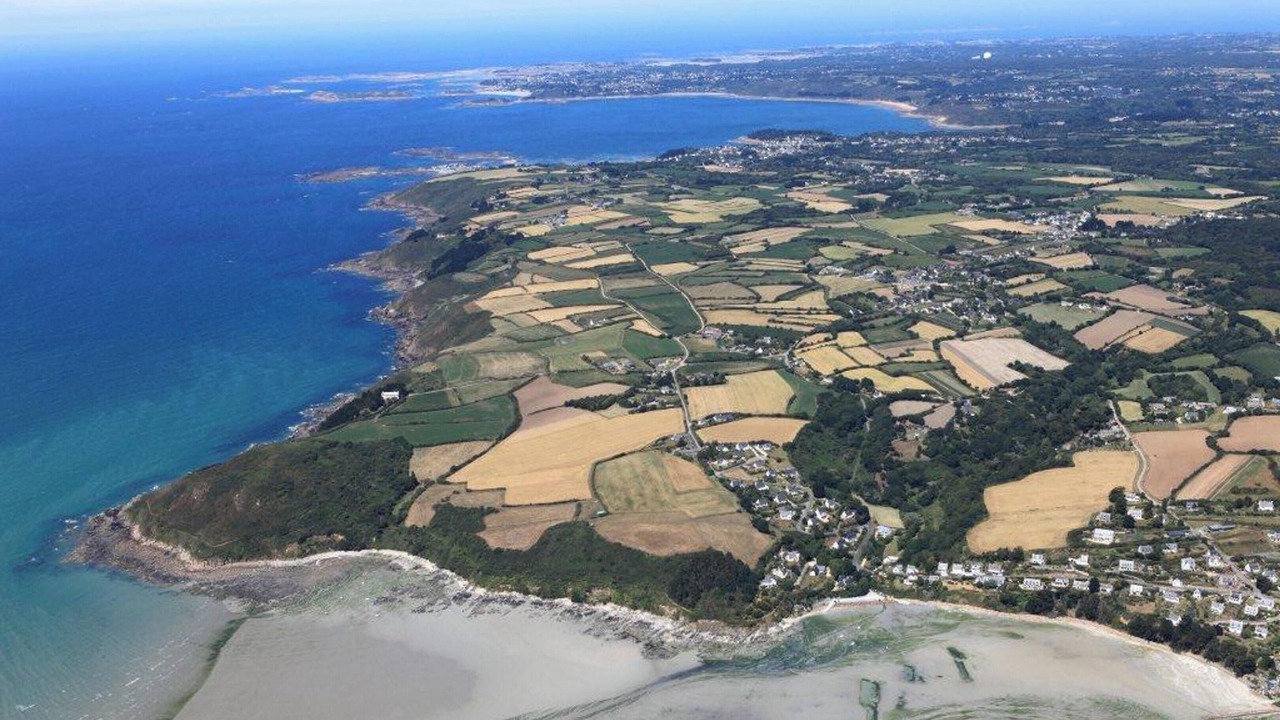 Photo of Outdoor in Tredrez-Locquemeau