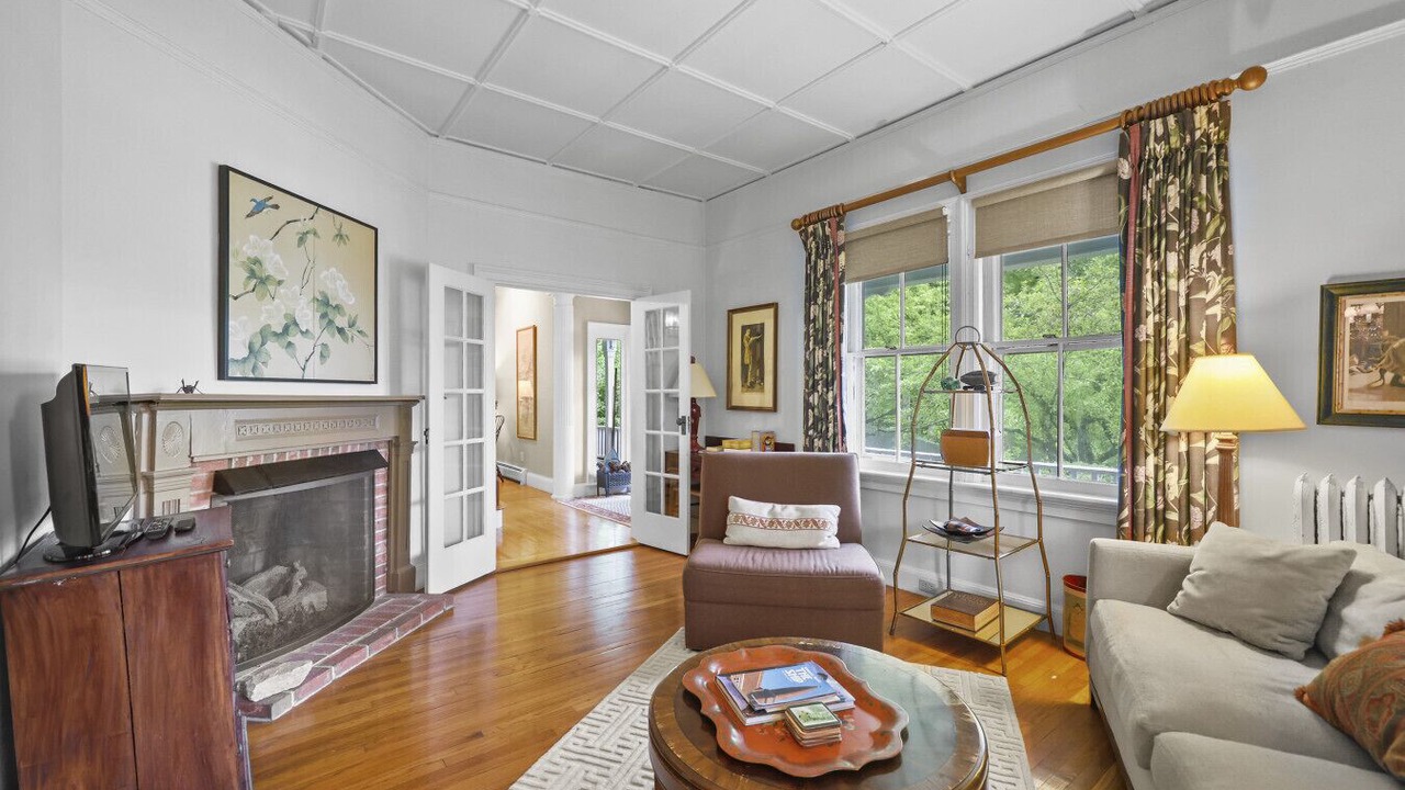 Photo of Livingroom in Lenox