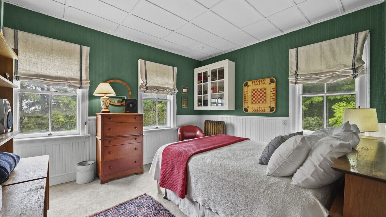 Photo of Bedroom in Lenox