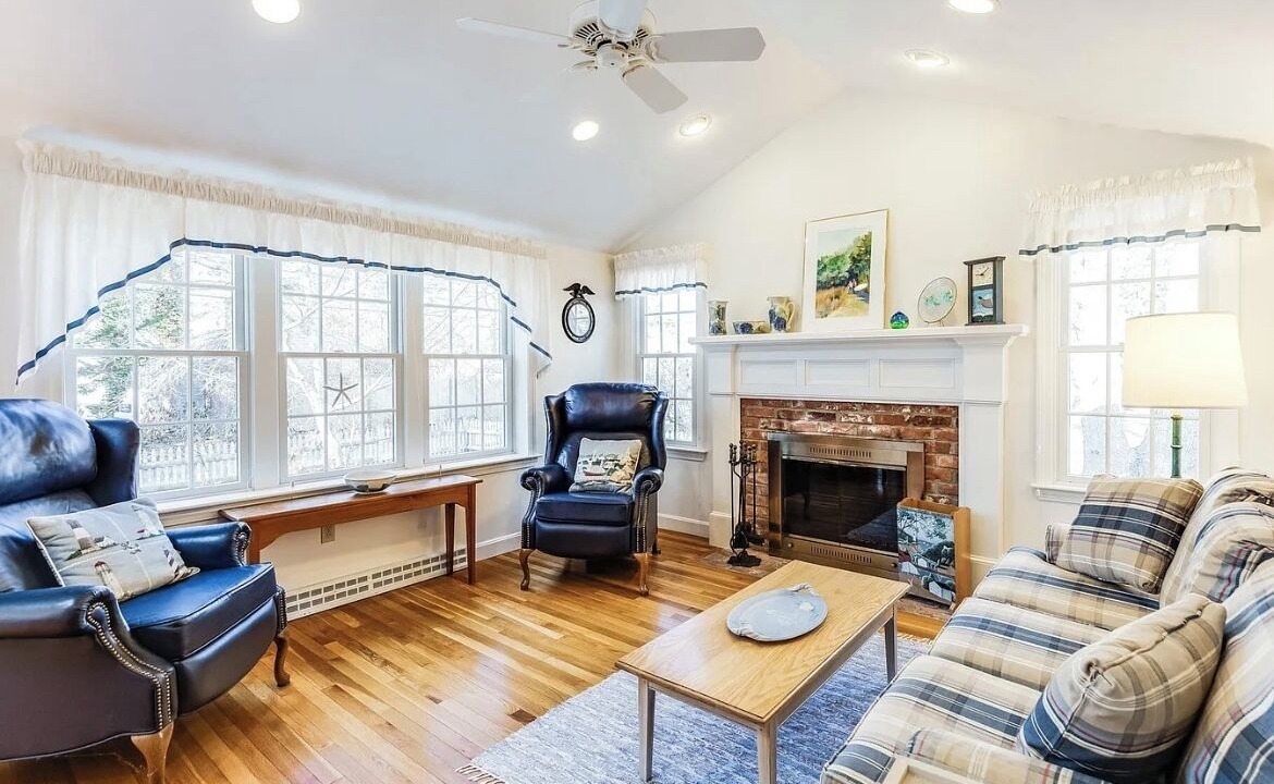 Photo of Livingroom in West Harwich