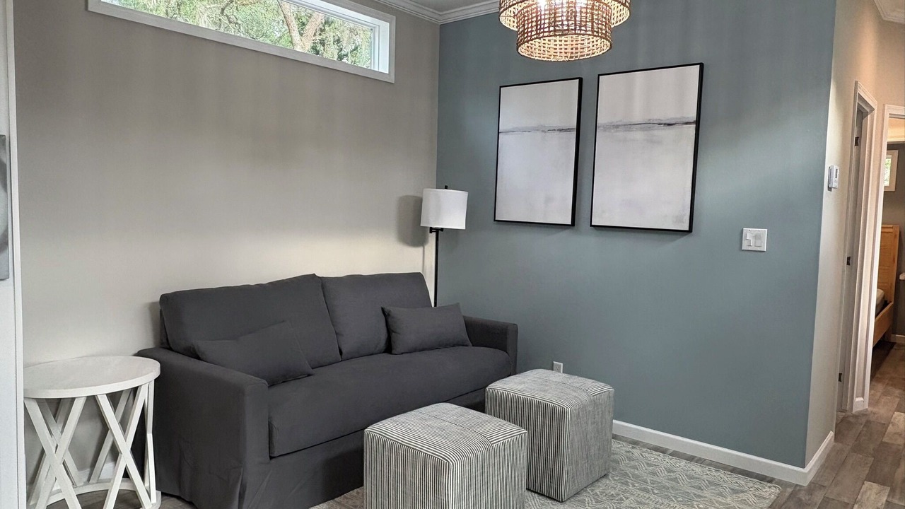 Photo of Livingroom in Salt Springs