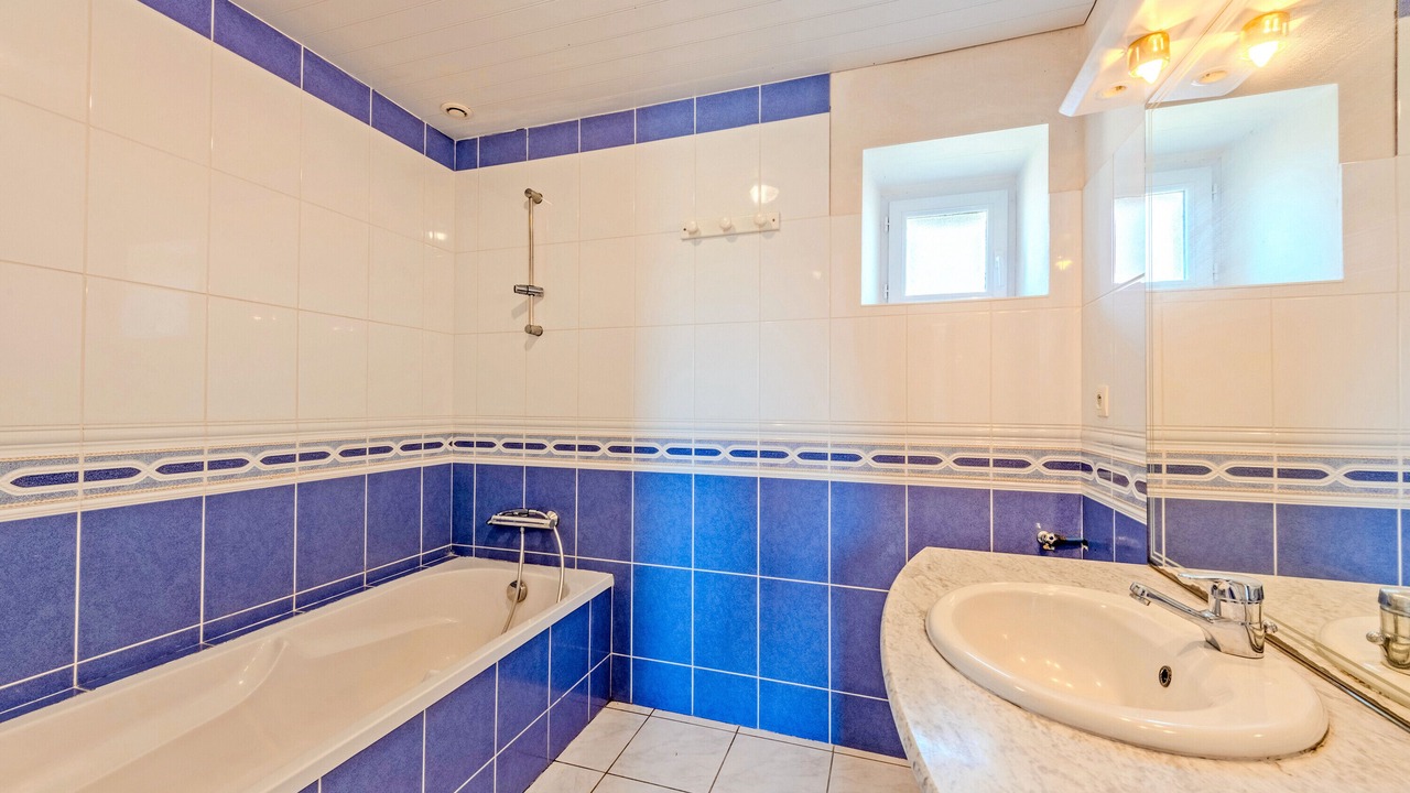 Photo of Bathroom in Porspoder