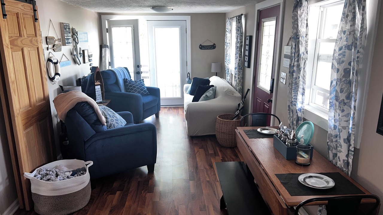 Photo of Livingroom in Monticello