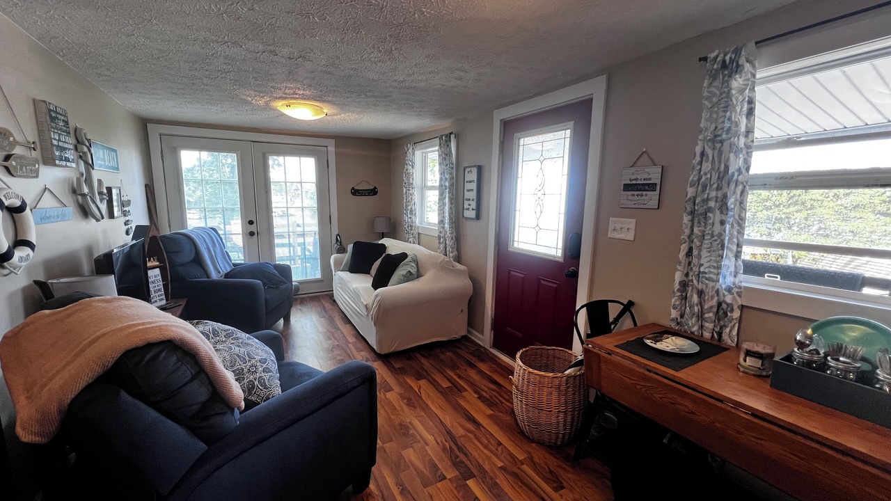 Photo of Livingroom in Monticello