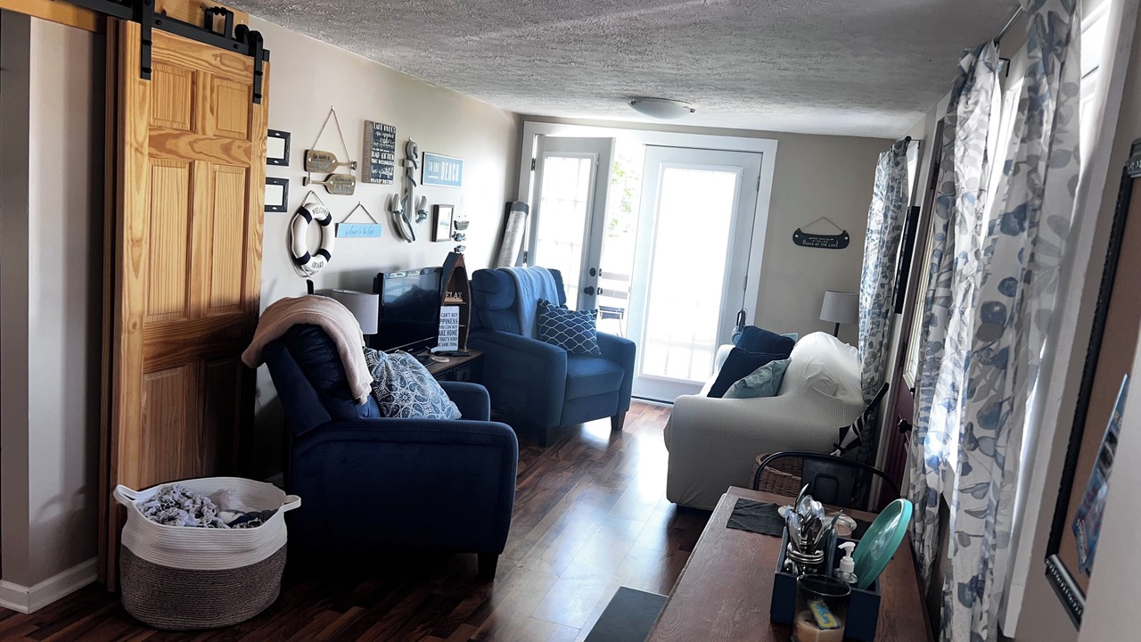 Photo of Livingroom in Monticello