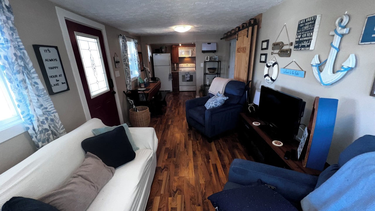Photo of Livingroom in Monticello