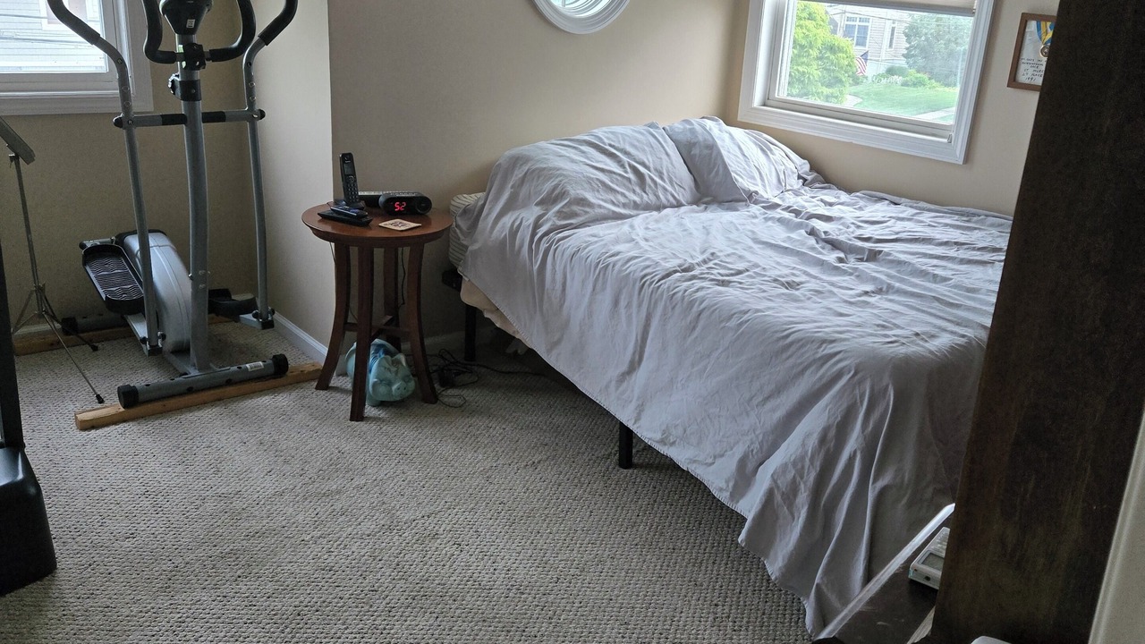 Photo of Bedroom in Massapequa