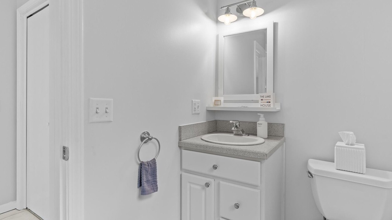 Photo of Bathroom in Town of Owasco