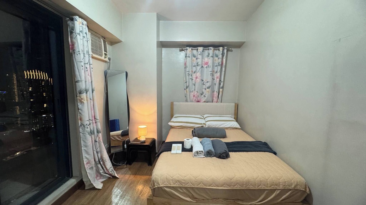 Photo of Bedroom in Highway Hills
