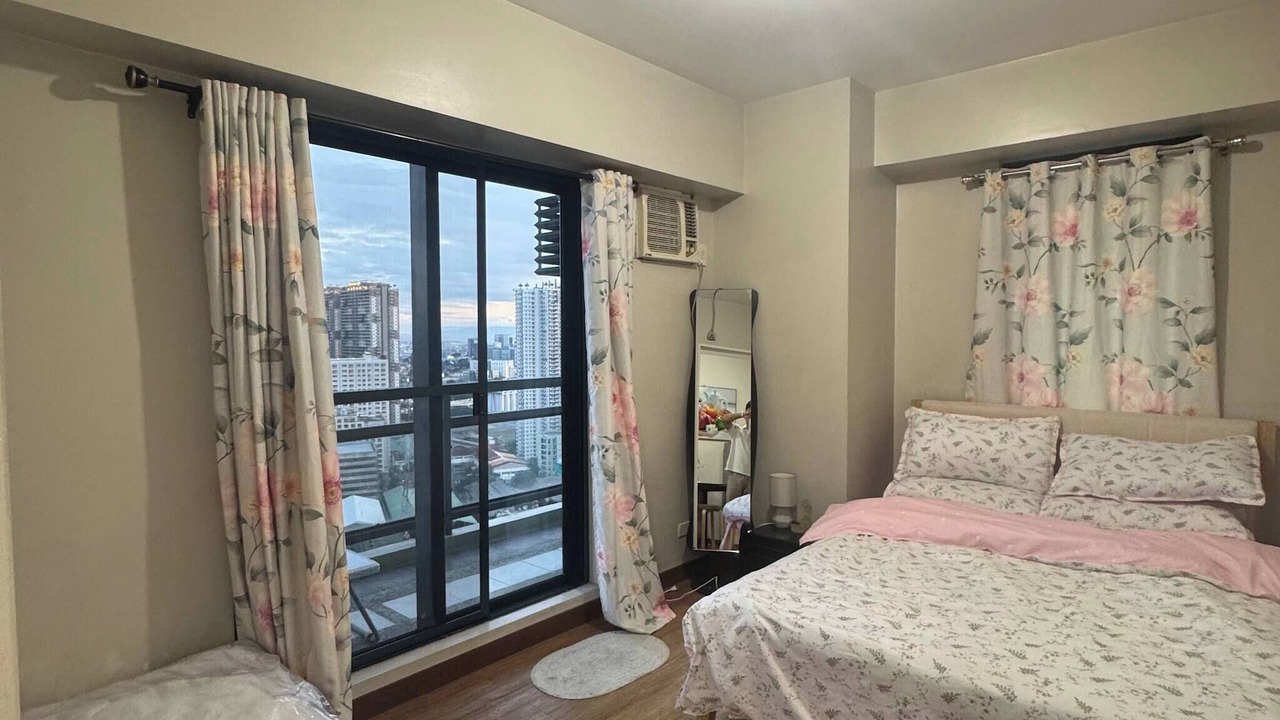Photo of Bedroom in Highway Hills