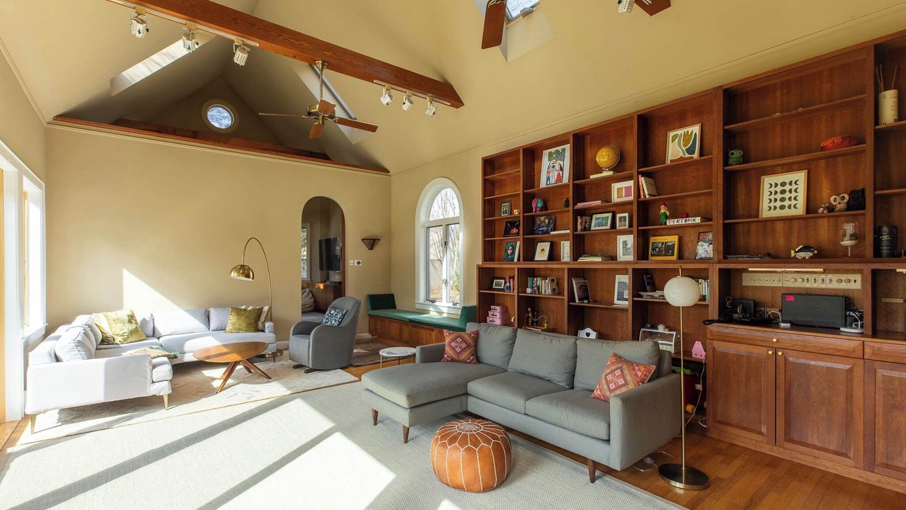 Photo of Livingroom in Phoenicia