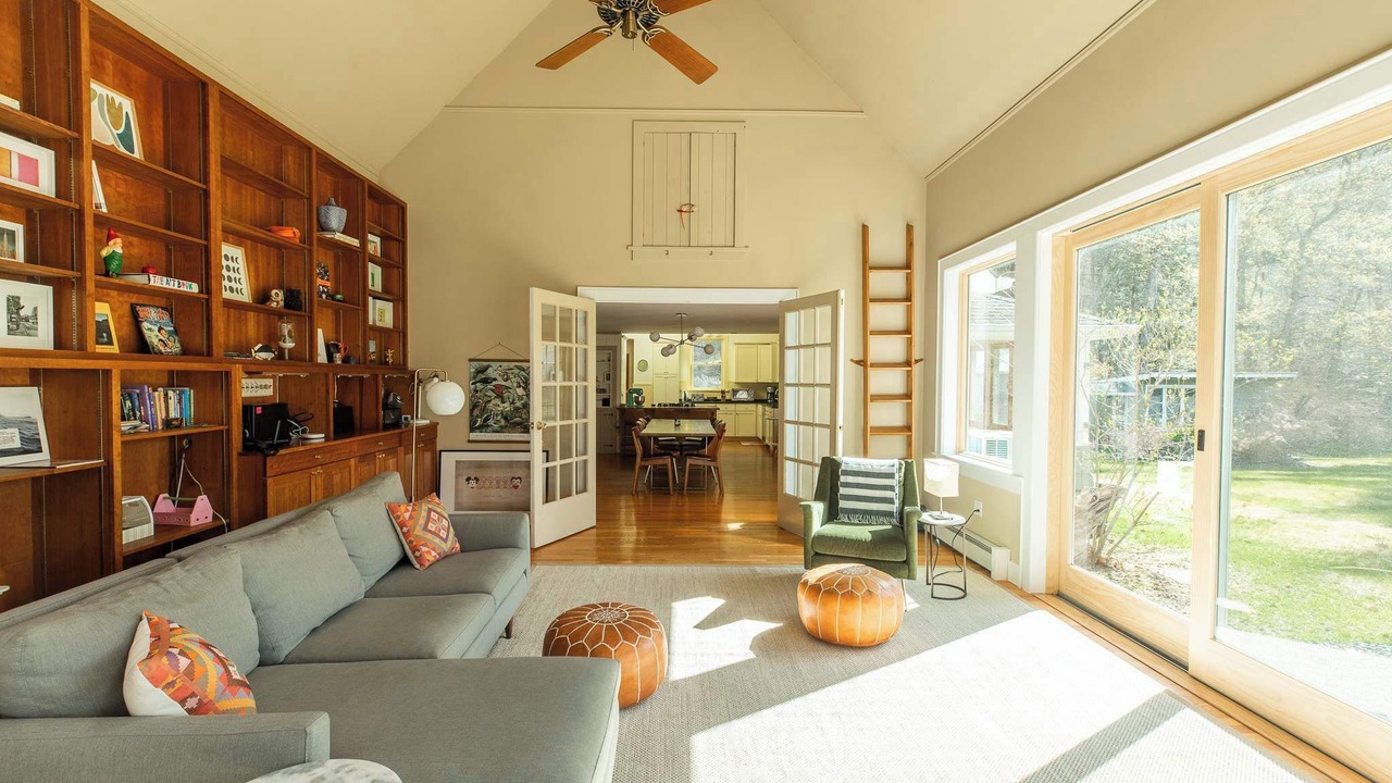 Photo of Livingroom in Phoenicia