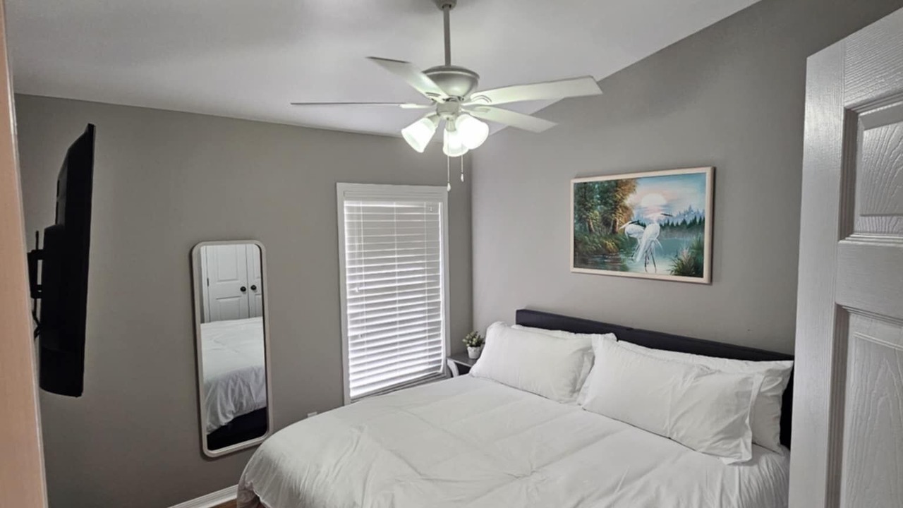 Photo of Bedroom in Beachwalk Isles